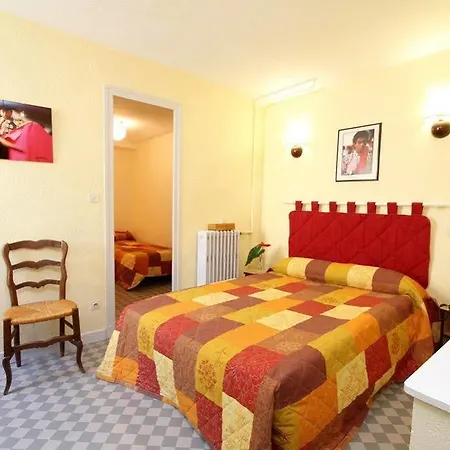 Szálloda Logis Le Prieure Bourg-Saint-Andéol