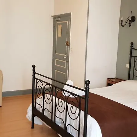 Szálloda Logis Le Prieure