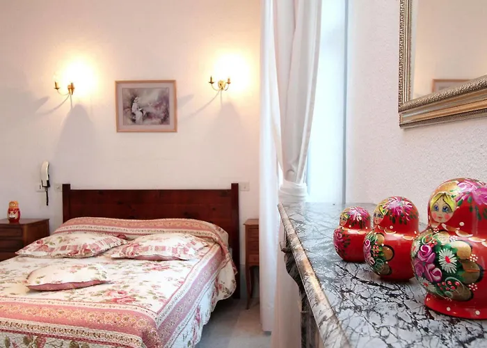 Logis Le Prieure 2*