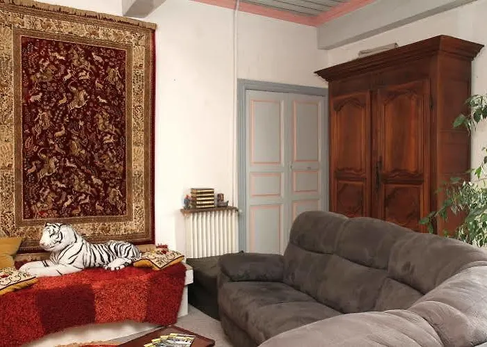 Logis Le Prieure Hotel