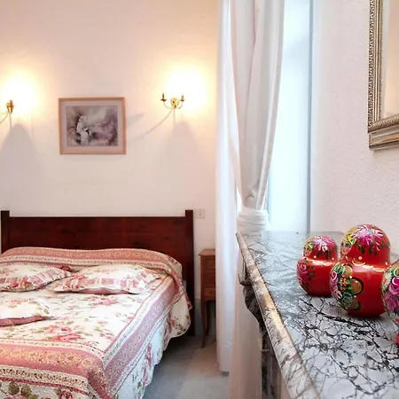 Logis Le Prieure 2*