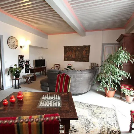 Logis Le Prieure ホテル