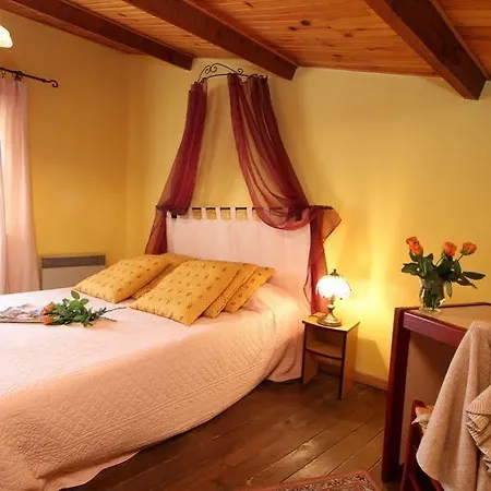 Logis Le Prieure ホテル