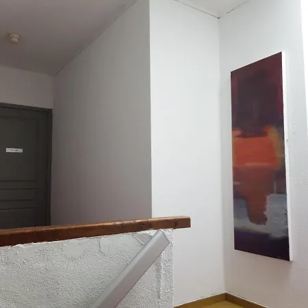 Logis Le Prieure ホテル