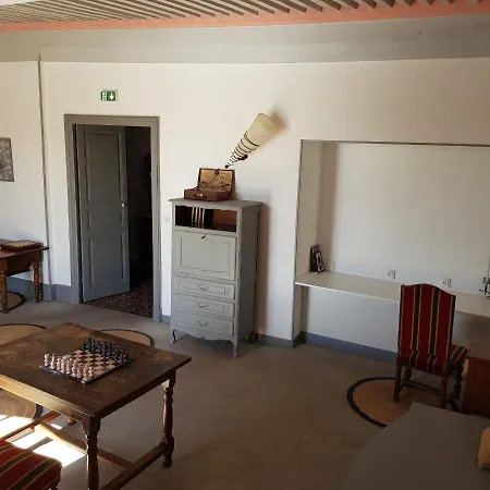 Отель Logis Le Prieure