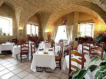 Hotel Logis Le Prieure 2*