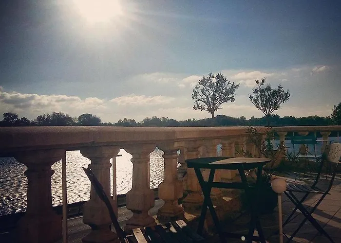Logis Le Prieure Hotel 2*