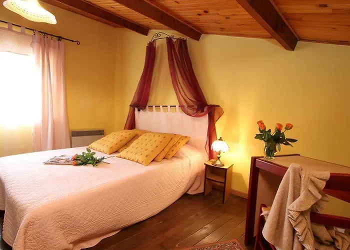 Logis Le Prieure Hotel
