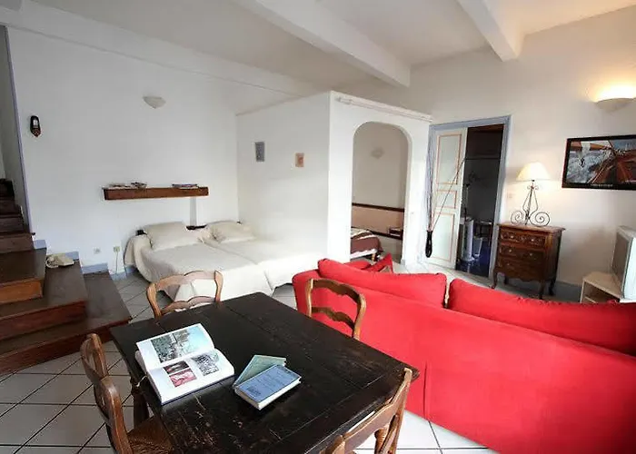 Hotel Logis Le Prieure
